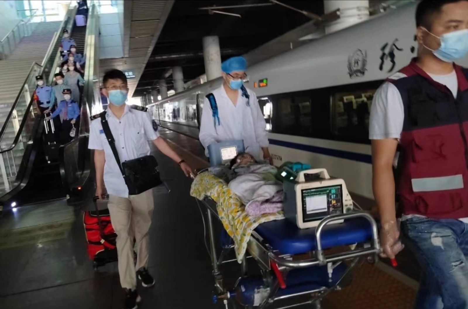 盘州市高铁转运公司