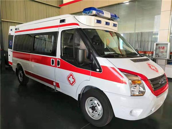 盘州市福特V362救护车